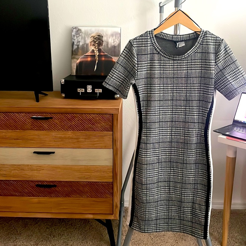 H&M Houndstooth DRESS